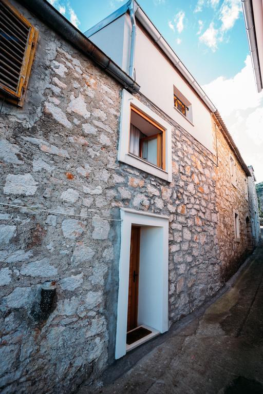 Charming Old Stone House * Sali
