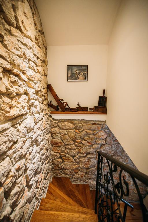 Apartment Charming Old Stone House